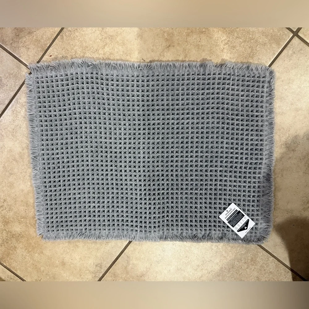 Gray Textured Bath Mat